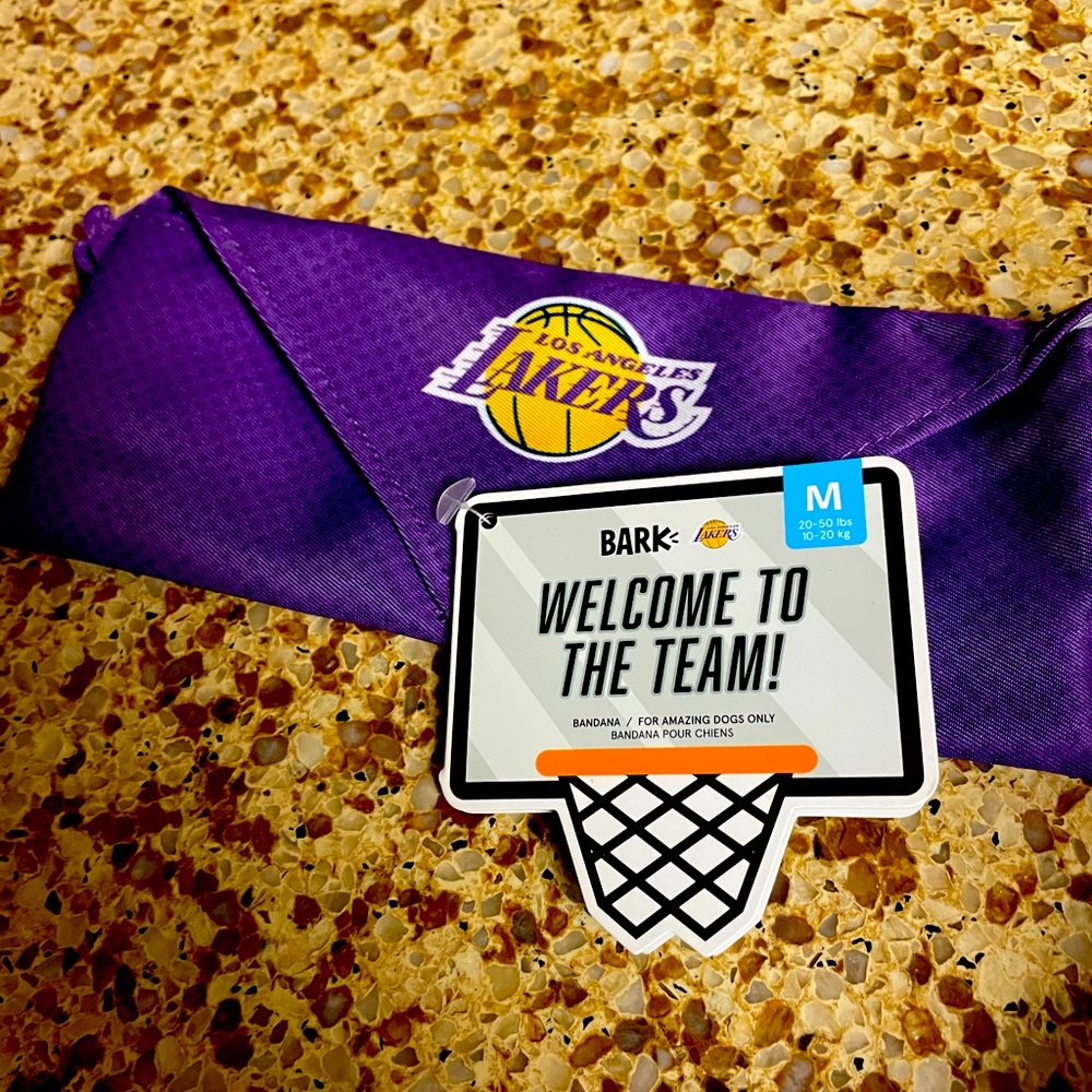 💥💥HP💥💥💜💛NWT Lakers most valuable pupper bandana